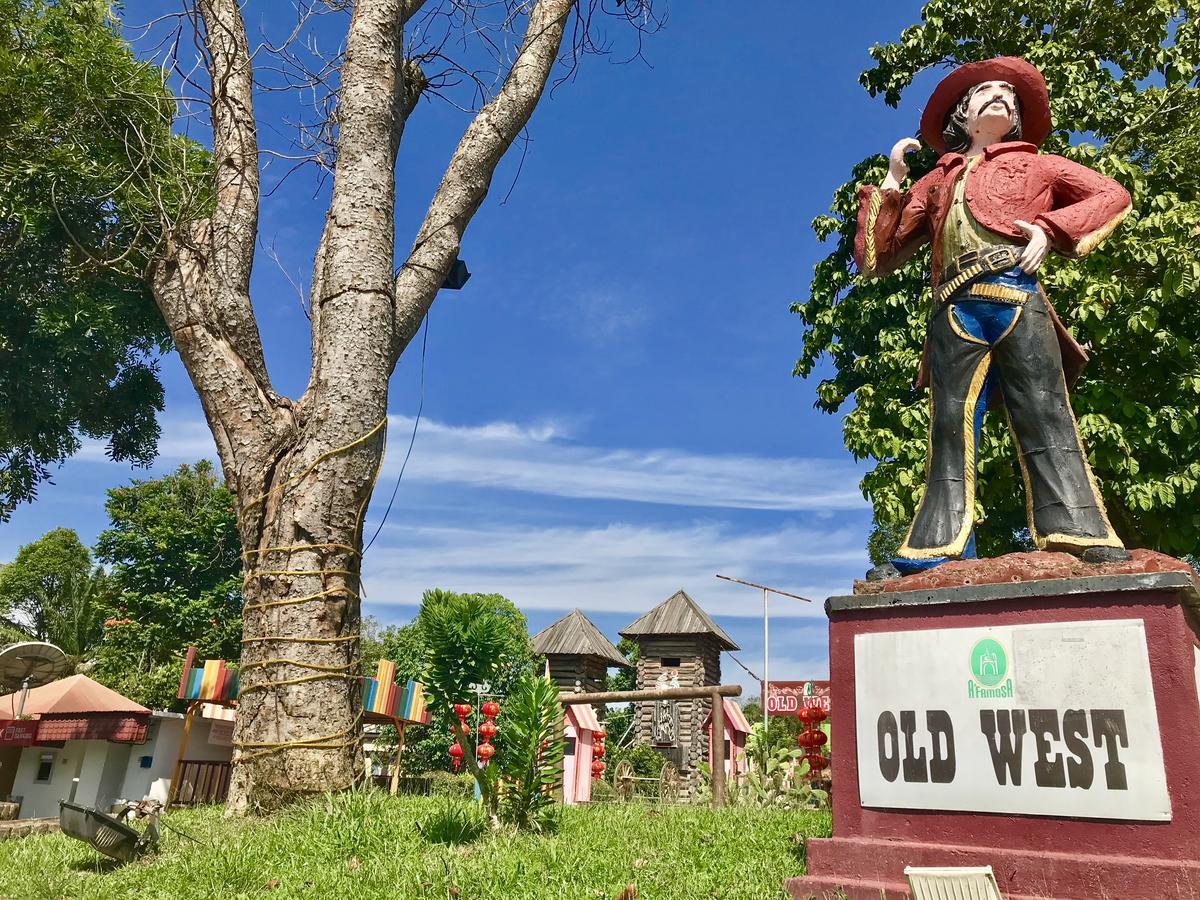 Melaka Afamosa Resort D'Amour Comfortable And Healing With Theater Projector Private Villa With Garden View Swimming Pool Seasonal Christmas Theme Pokój zdjęcie